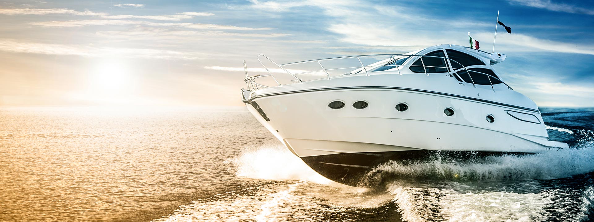 Arthaluxury-sfondo-rent-yacht